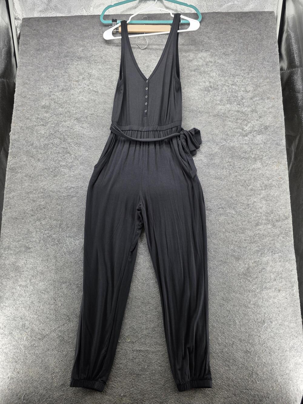 Abercrombie & Fitch Jumpsuit Womens Medium Black V Neck Tie Waist Pockets Jogger